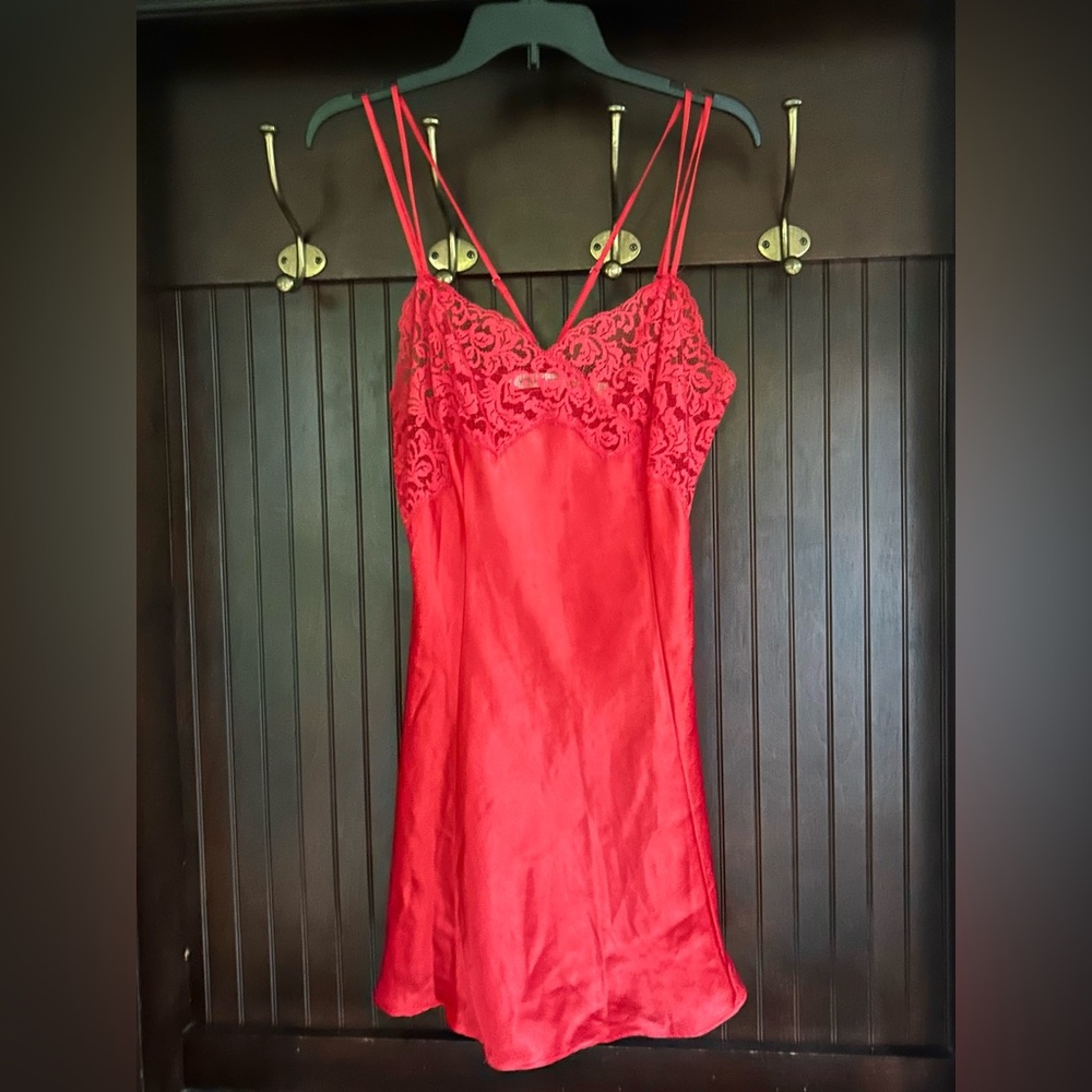 Y2K VICTORIAS SECRET Babydoll Cherry Red Lace Trim Mini Slip Dress Coquette Sz M - Picture 3 of 9